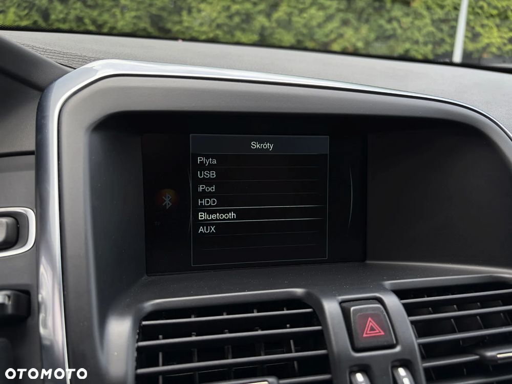 Volvo XC 60 D4 Geartronic RDesign - 28