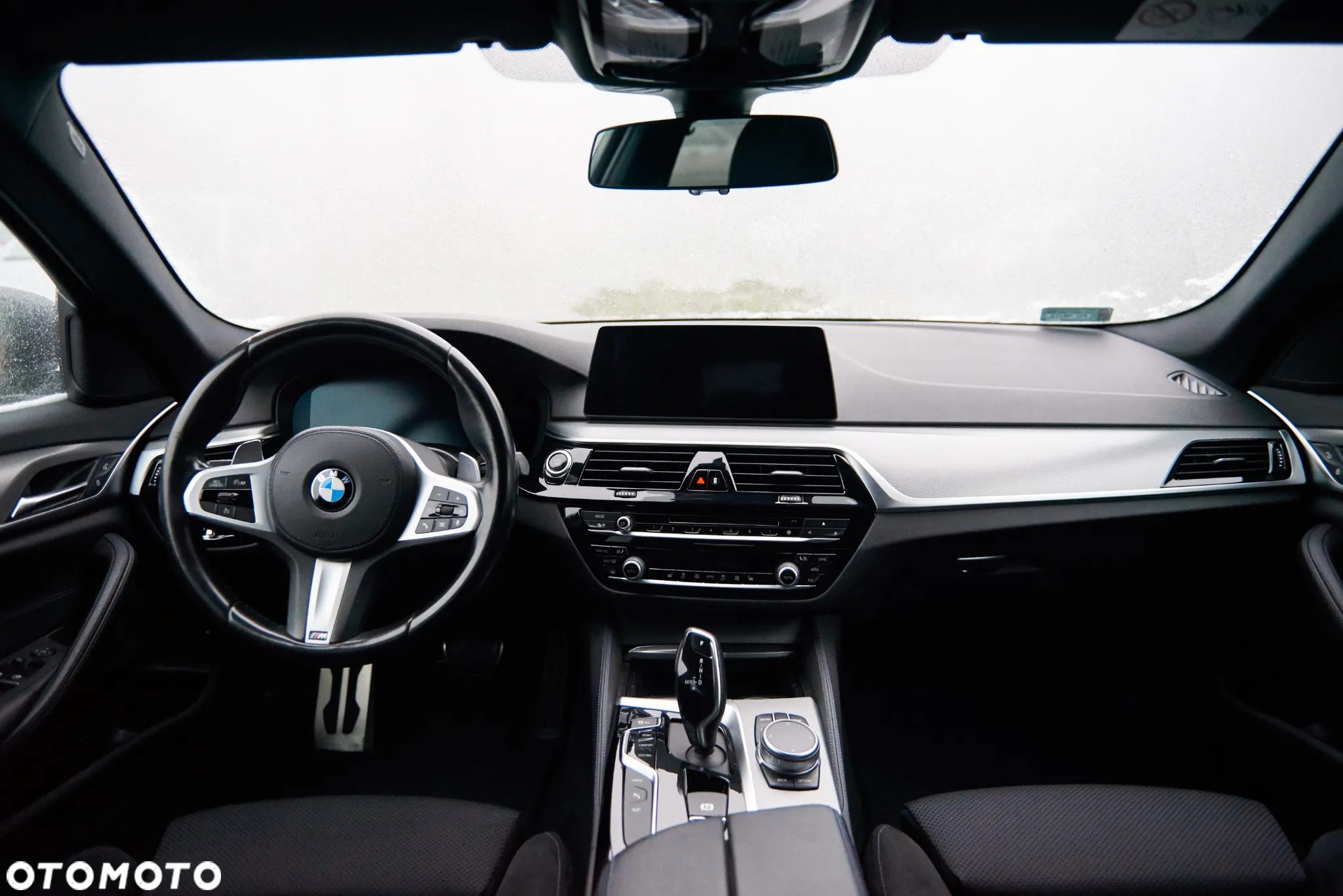 BMW Seria 5 530e iPerformance xDrive M Sport sport - 34