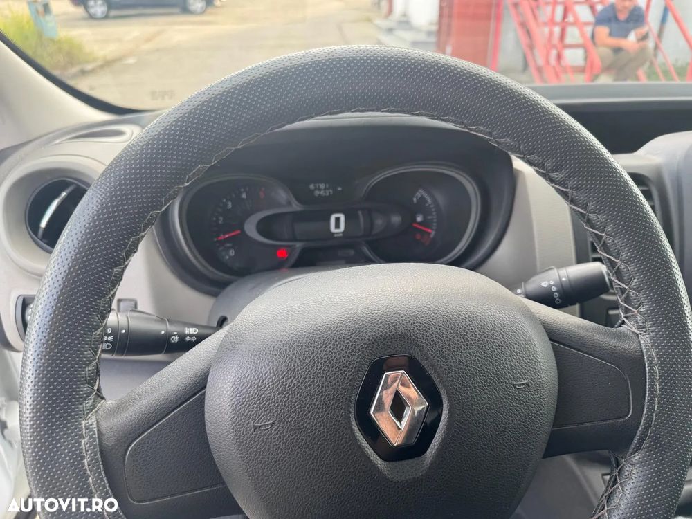 Renault Trafic Combi L2H1 1.6 dCi TT 120 7+1 Expression - 11
