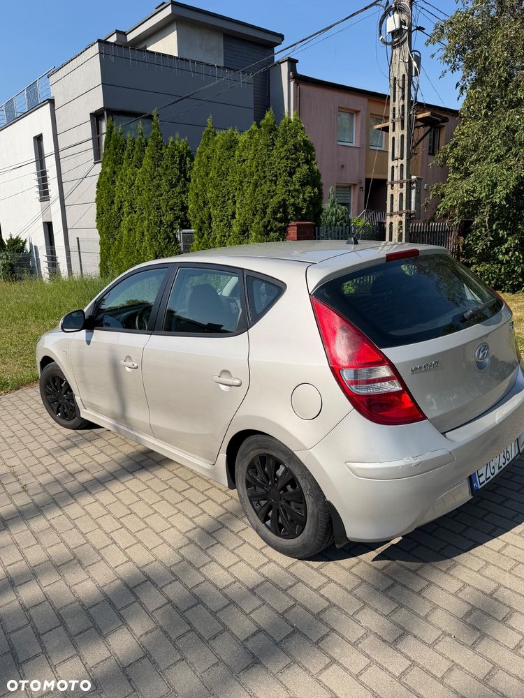 Hyundai i30 1.4 Comfort EU5 - 5