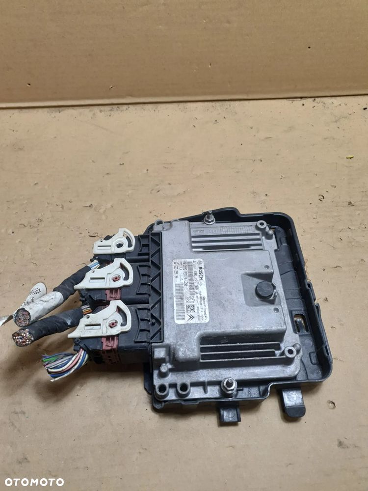Citroen DS3 Sterownik silnika komputer Ecu Moduł 0261S05191 - 3