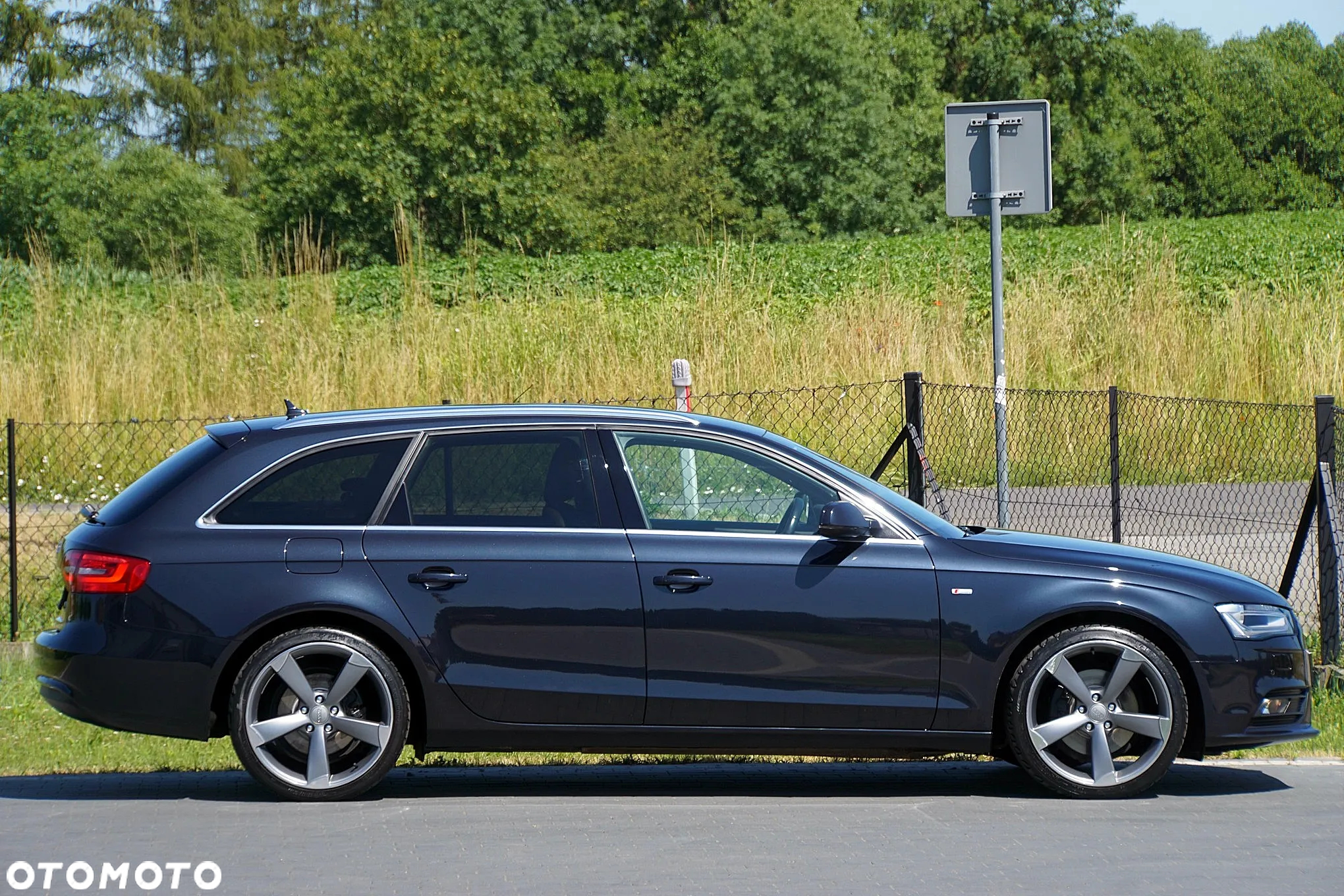 Audi A4 Avant 2.0 TDI ultra sport - 8