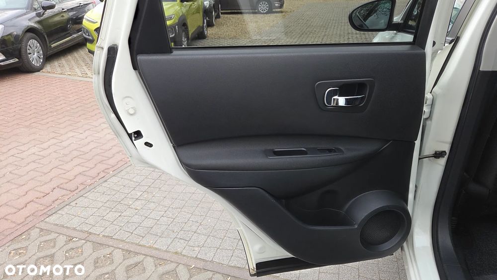 Nissan Qashqai 2.0 dCi 4 x 4 DPF tekna - 28