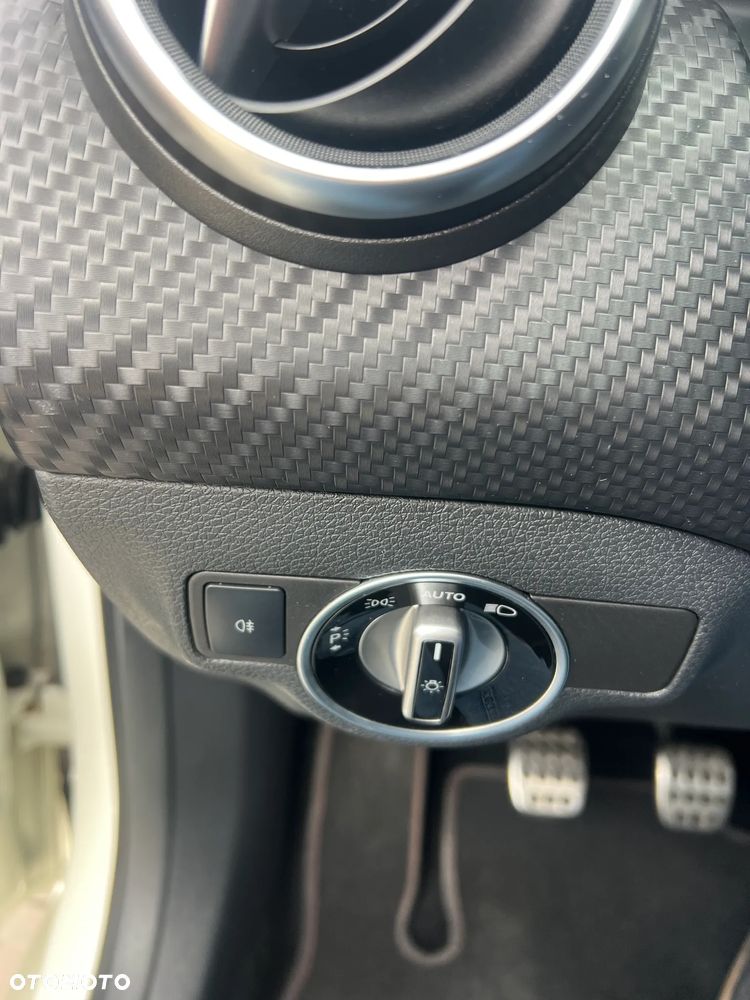 Mercedes-Benz Klasa A 180 AMG Line - 16