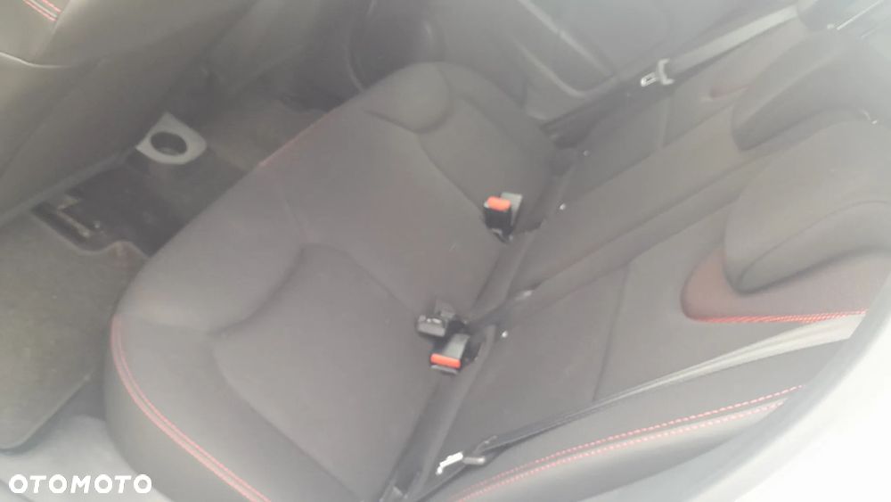 Renault Clio 1.2 16V 75 LIMITED - 8