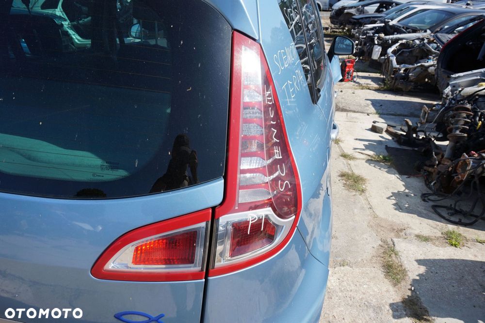 LAMPA TYLNA PRAWA SCENIC III PH1 265500013R RENAULT 2009-2013 - 2