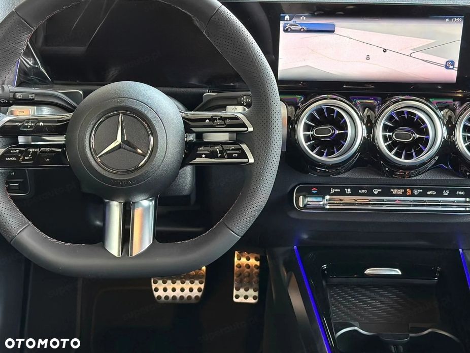 Mercedes-Benz GLB 200 d AMG Line 8G-DCT - 6