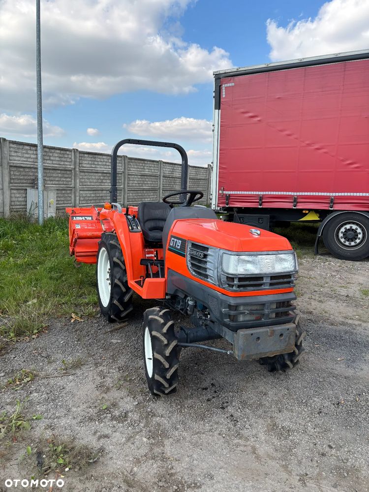 Kubota GT19 – Mini traktor rolniczy 4x4 – 19 KM – Diesel – Glebogryzarka – Auto Leveling – 3 prędkości WOM - 1