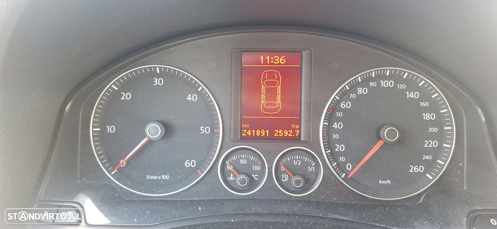 VW Jetta 1.9 TDi Confortline - 20