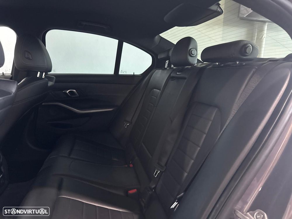 BMW 330 e Pack M Auto - 21