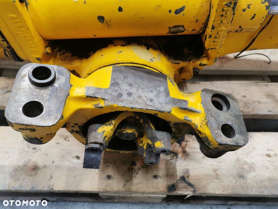 JCB 541-70 {Dyferencjał tył Ratio 23,625:1} - 4