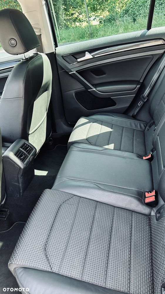 Volkswagen Golf Variant 2.0 TDI SCR Highline - 10