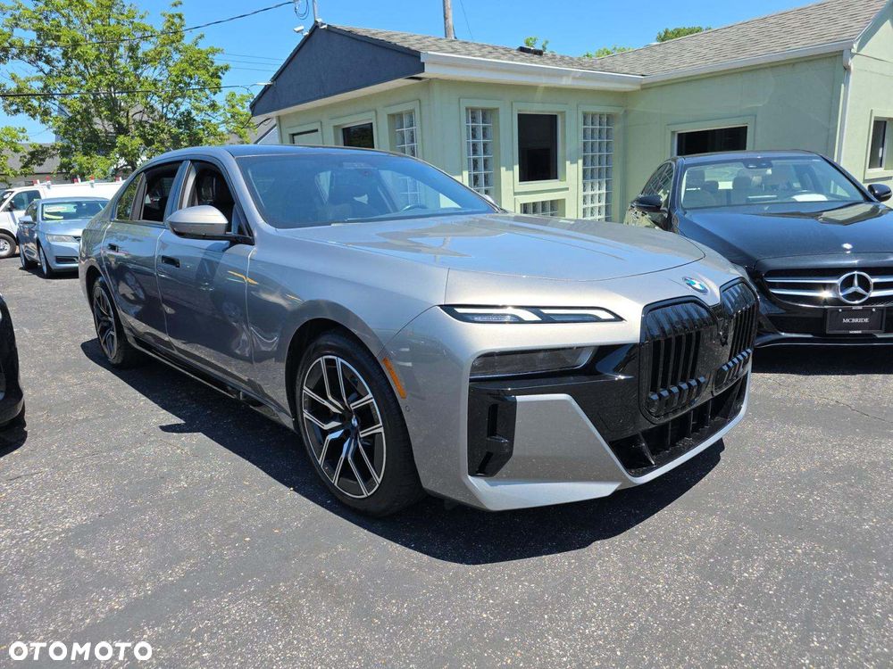 BMW Seria 7 740Li sport - 2