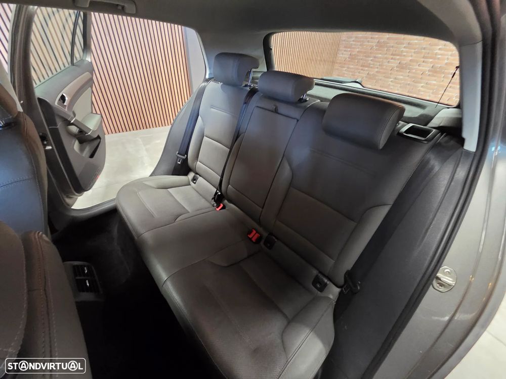 VW Golf 1.6 TDi BlueMotion Trendline - 29