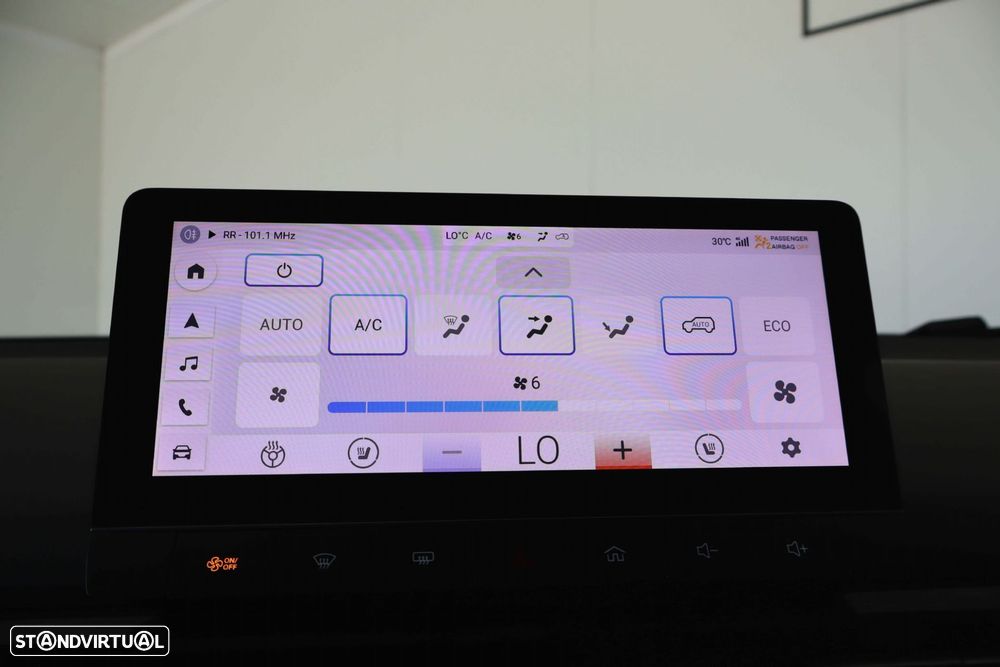 MG MG4 64 kWh Luxury - 46