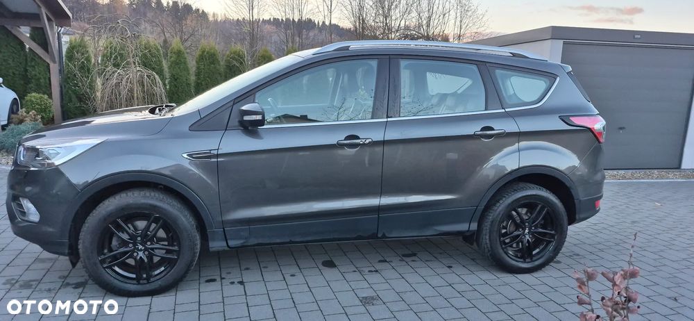 Ford Kuga 1.5 EcoBoost 2x4 Titanium - 10