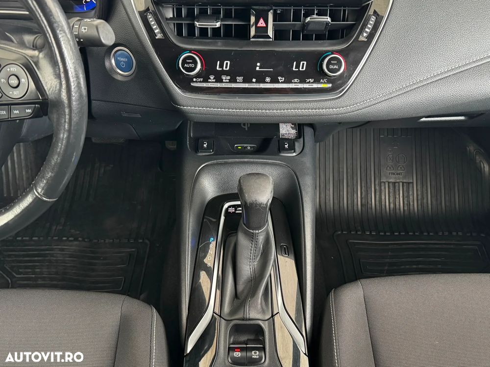 Toyota Corolla 1.8 HSD Dynamic - 17