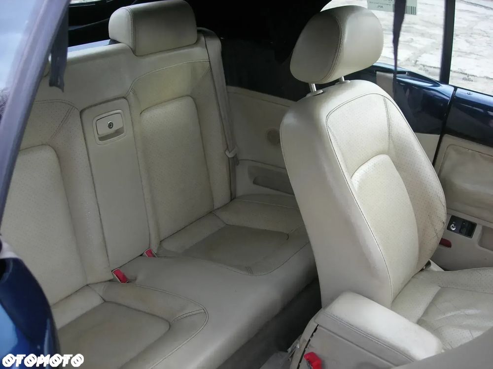 Volkswagen New Beetle - 17