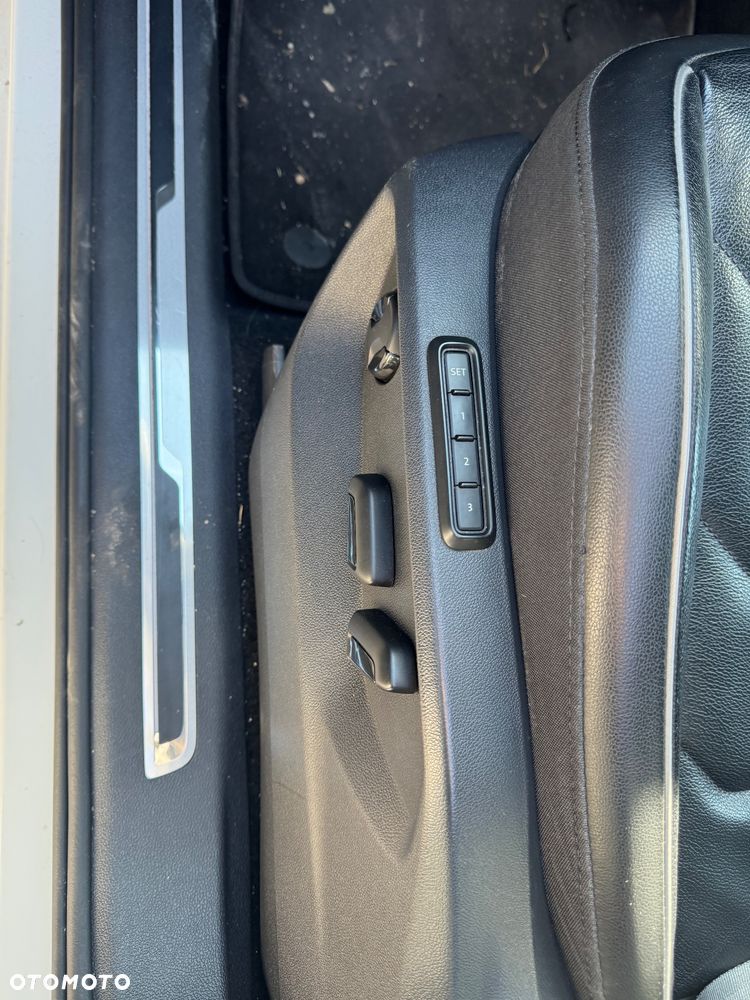 Volkswagen Tiguan Allspace 2.0 TDI SCR DSG Trendline - 8