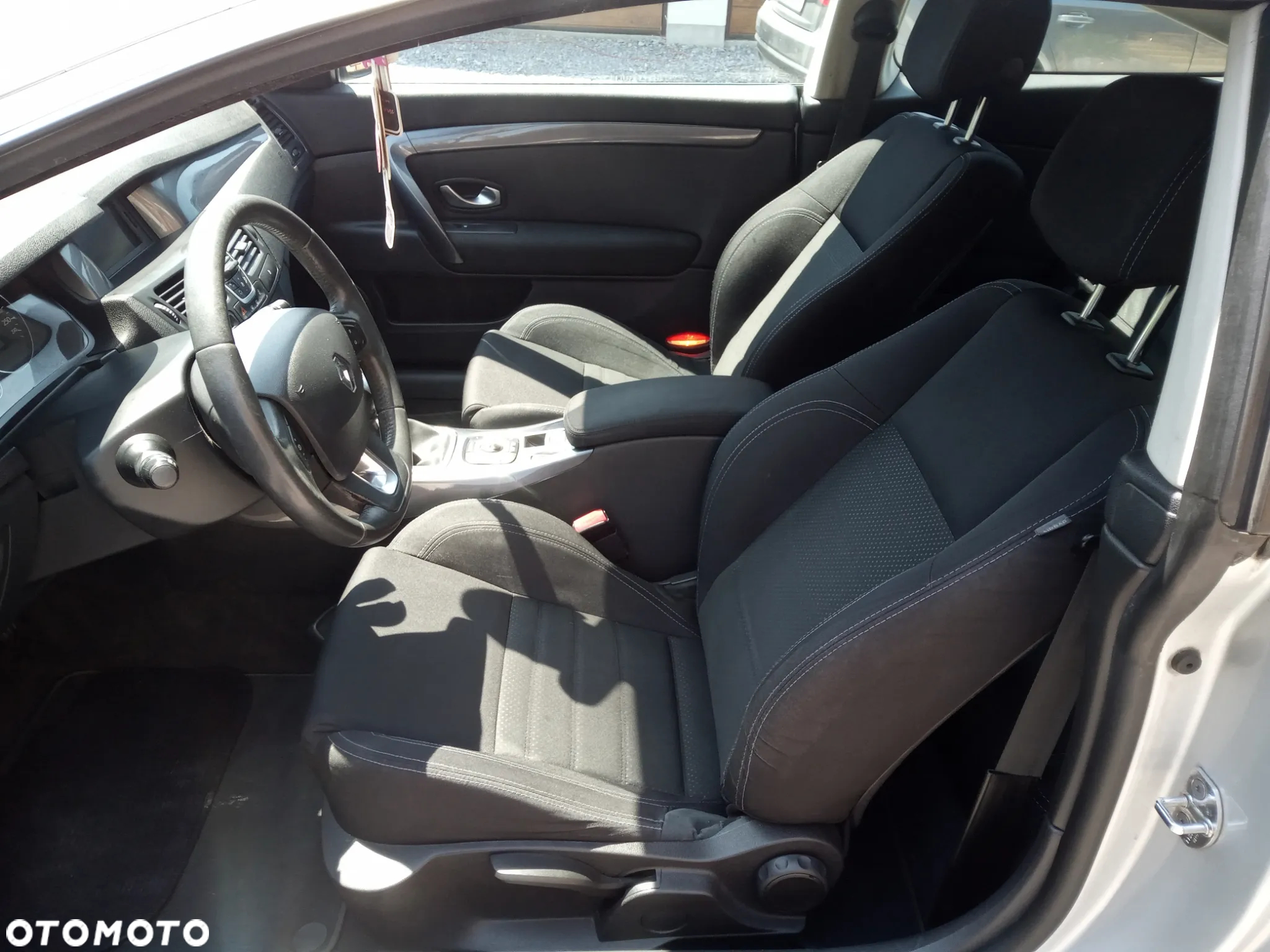 Renault Laguna 2.0 dCi Dynamique - 9