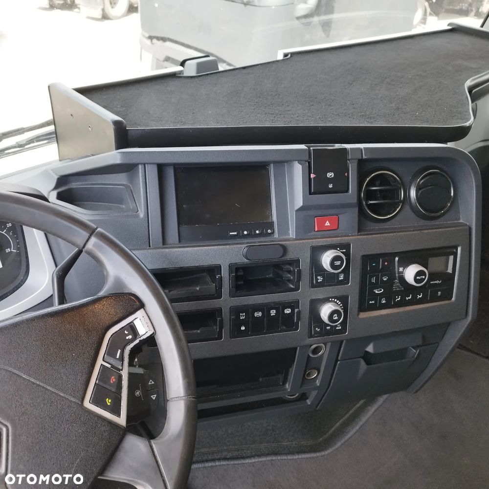 Renault GAMA T 480 - 6