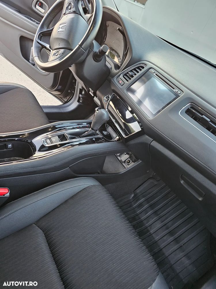 Honda HR-V 1.5 i-VTEC 4x2 CVT Executive - 2
