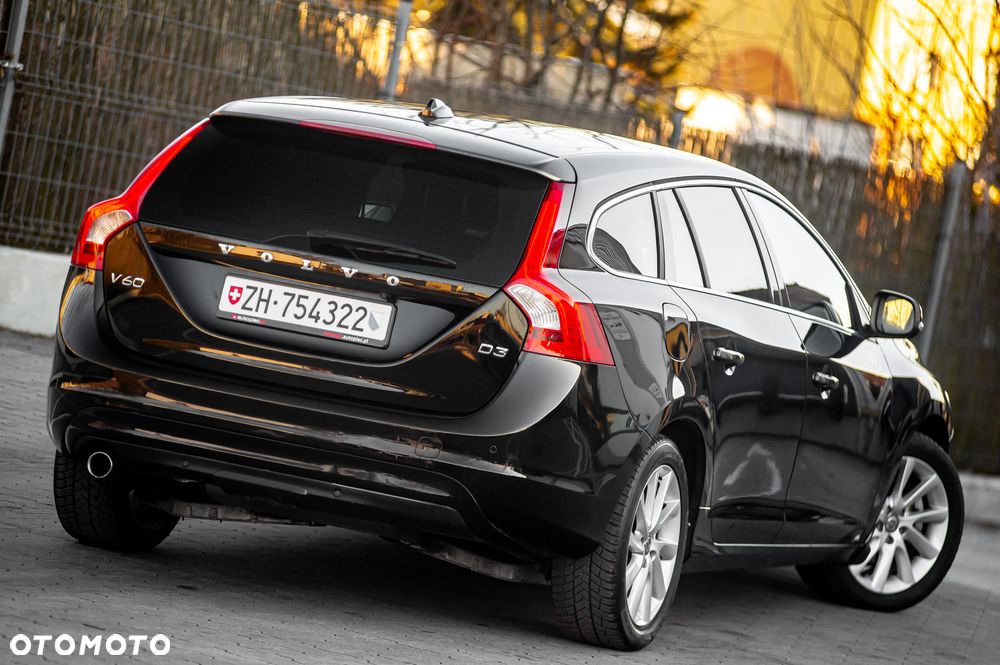 Volvo V60 D3 Geartronic Summum - 12