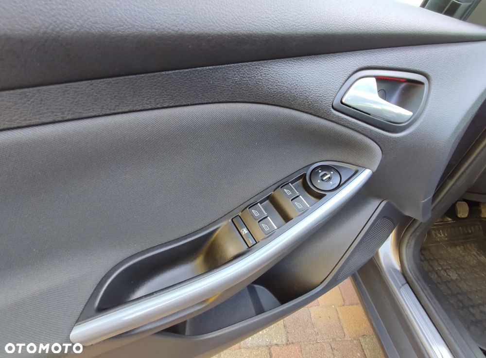 Ford Focus - 27