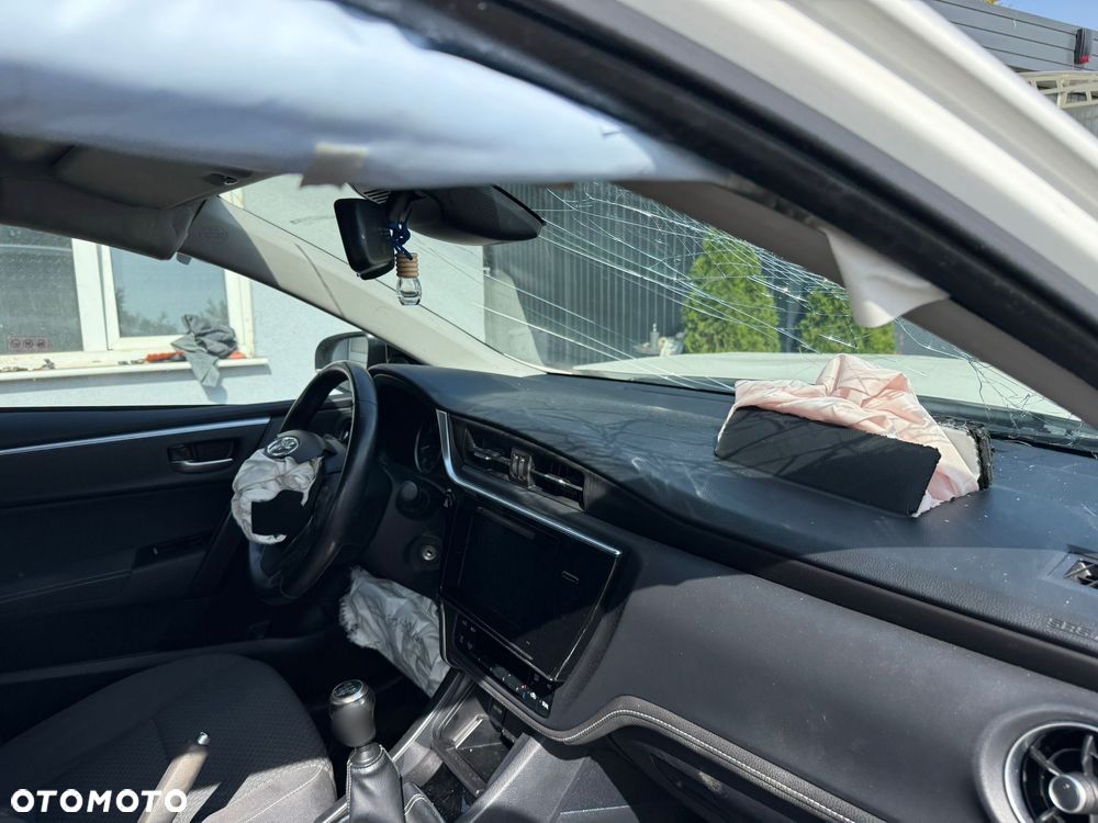 Toyota Corolla 1.6 Active - 17