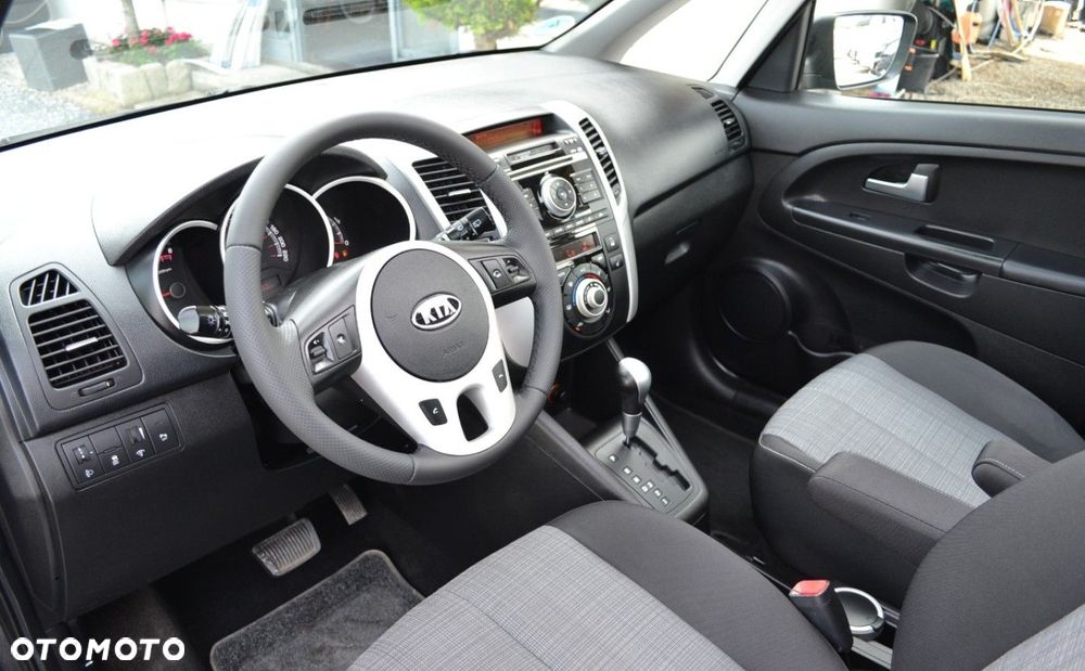 Kia Venga - 5