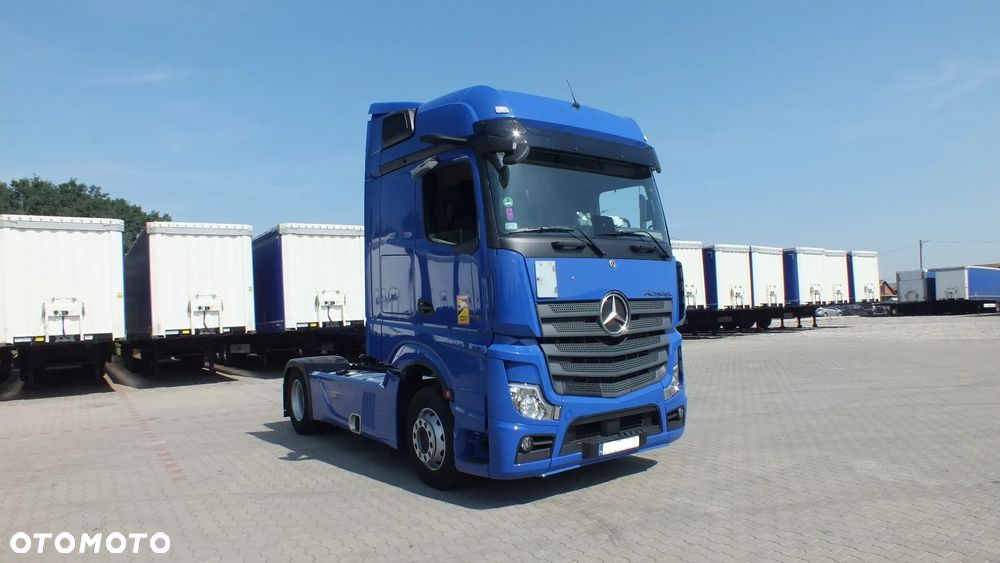 Mercedes-Benz ACTROS - 1