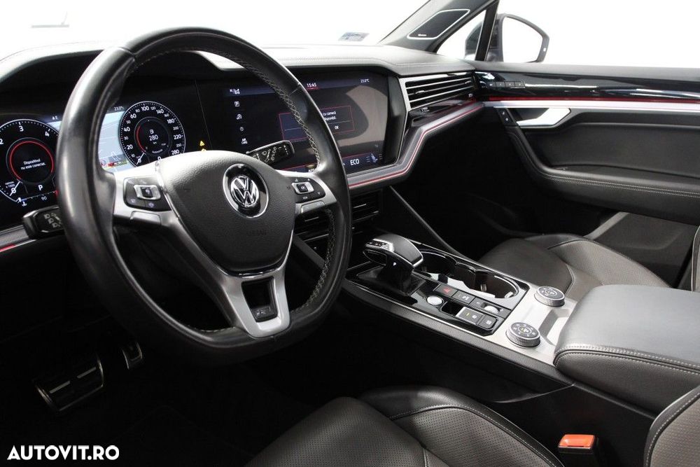 Volkswagen Touareg V6 TDI 4MOTION R-Line - 16
