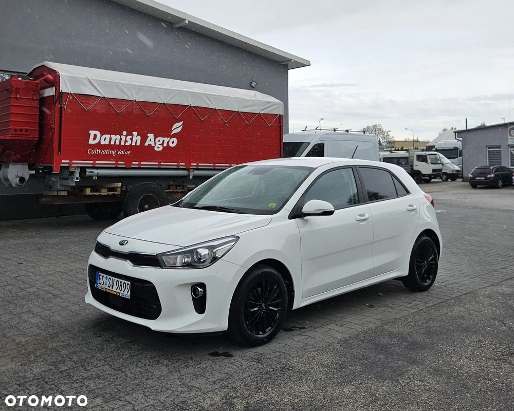 Kia Rio - 1