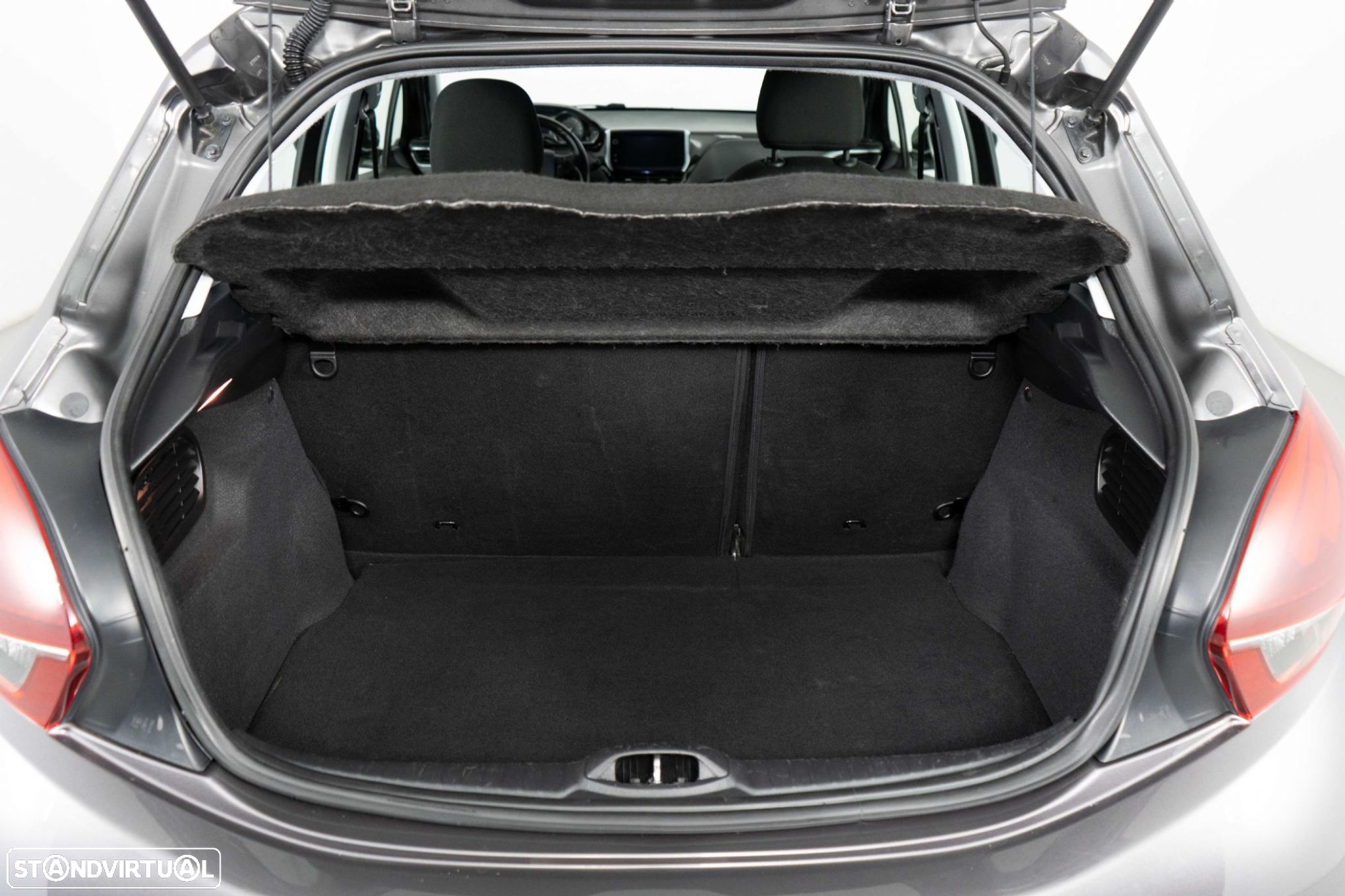 Peugeot 208 1.2 PureTech Active - 12