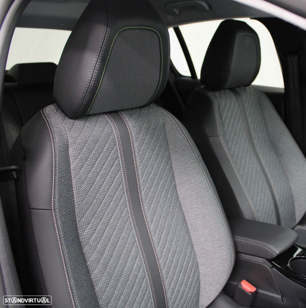 Peugeot 208 1.2 Hybrid Allure e-DCS6 - 15