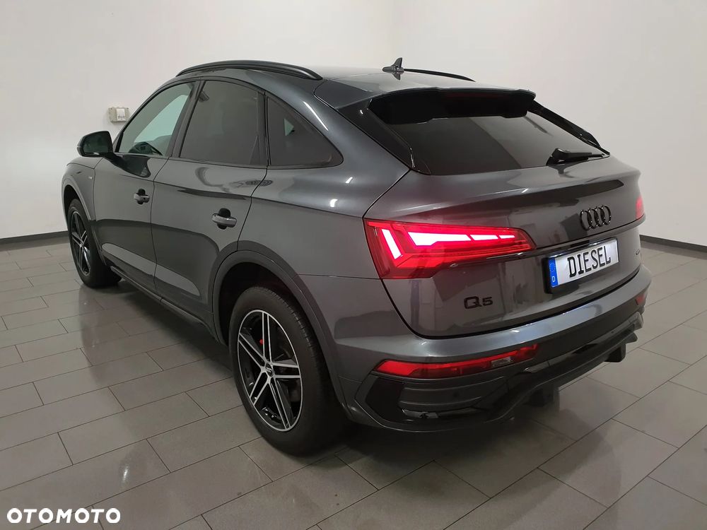 Audi Q5 Sportback 40 TDI quattro S tronic S line - 4