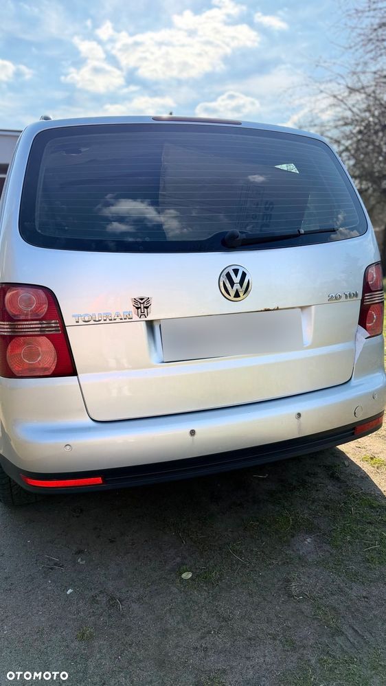 Volkswagen Touran - 8