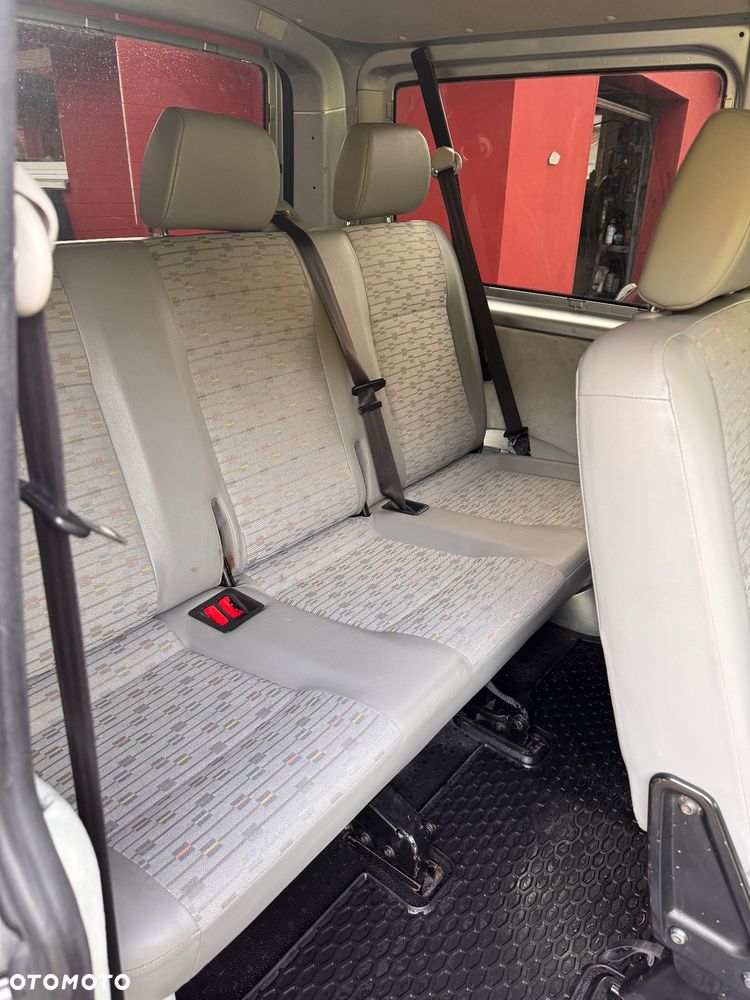 Volkswagen Transporter T5 TDI L1H1 - 15