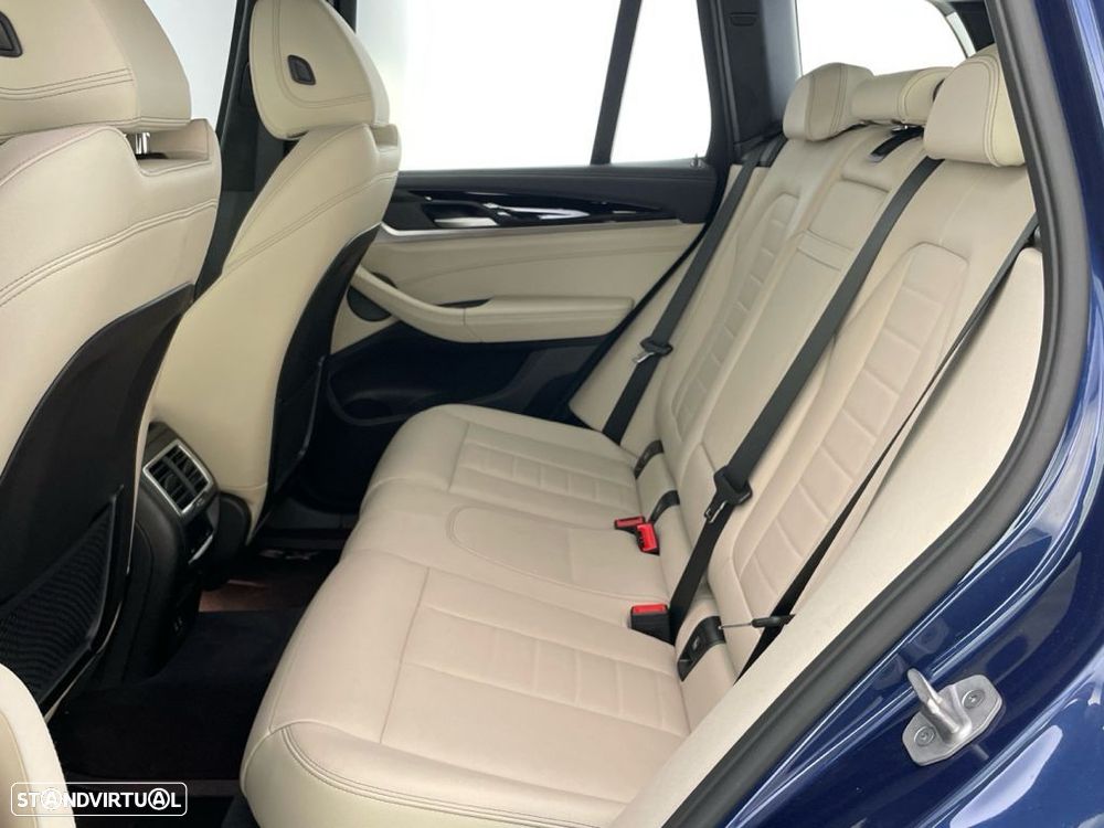 BMW iX3 M Sport Impressive - 12