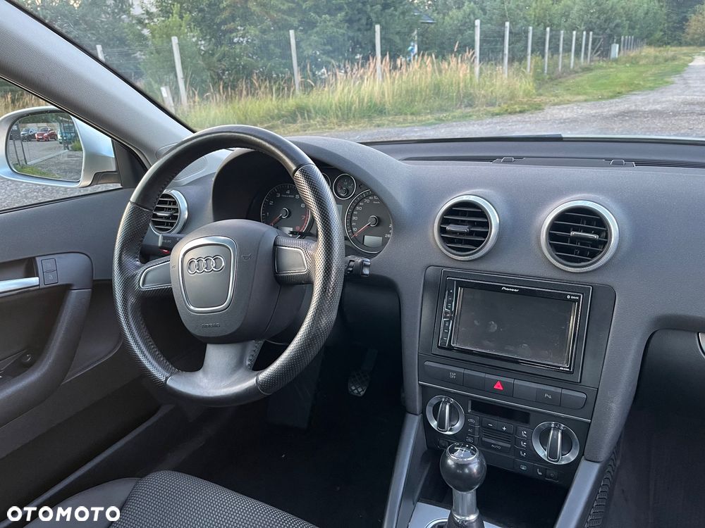 Audi A3 Sportback 1.6 Attraction - 4