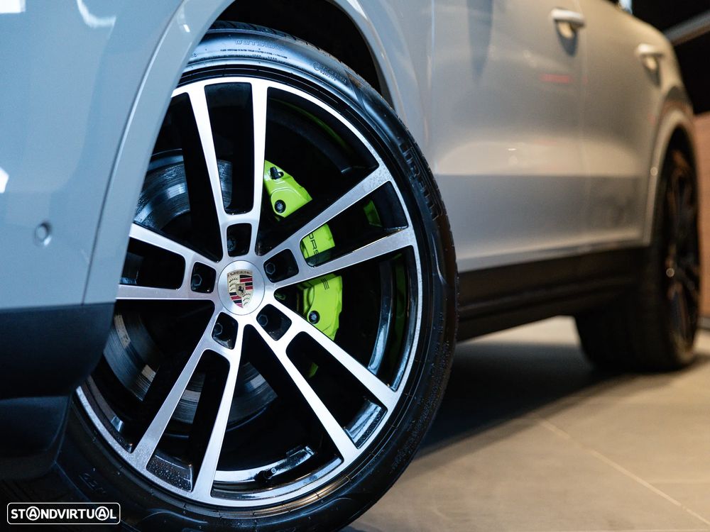 Porsche Cayenne E-Hybrid - 16