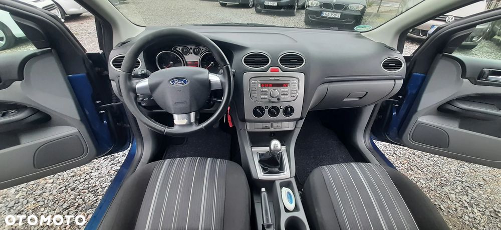 Ford Focus - 33