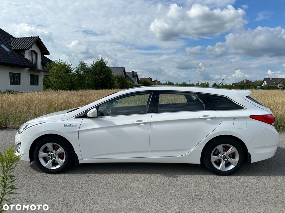 Hyundai i40 Kombi blue 1.6 Family - 5
