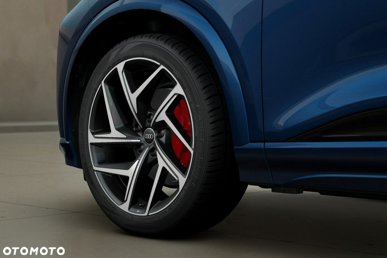 Audi Q6 e-tron - 5