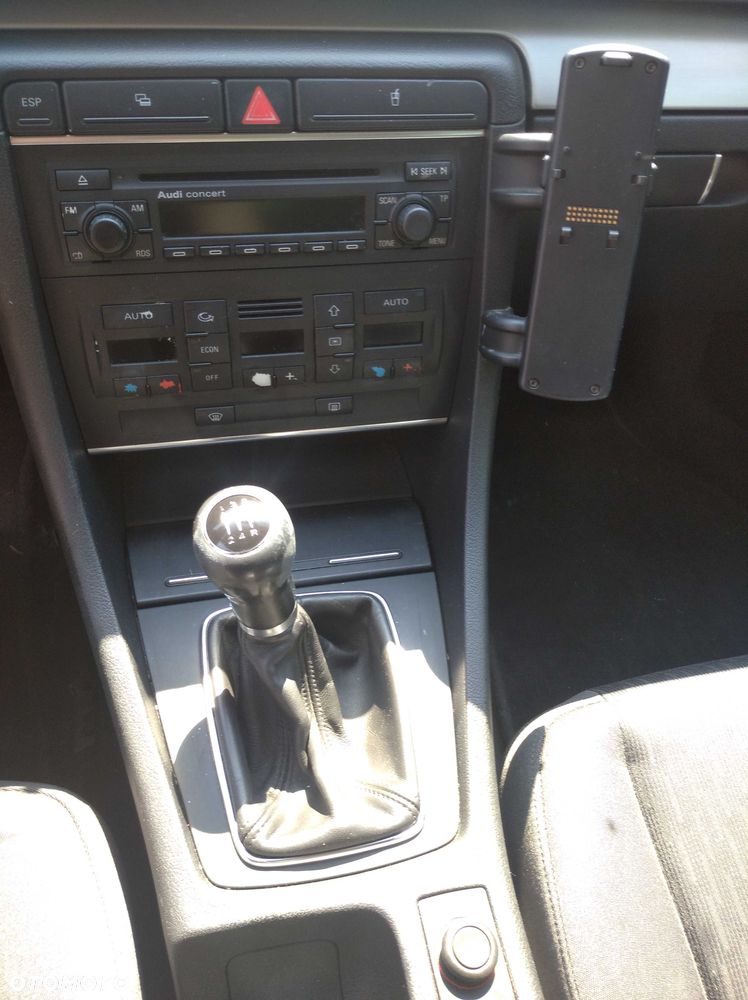 Audi A4 Limousine - 3