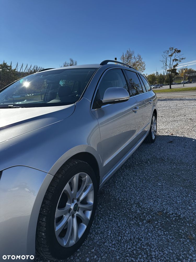 Skoda Superb 2013 photo 5