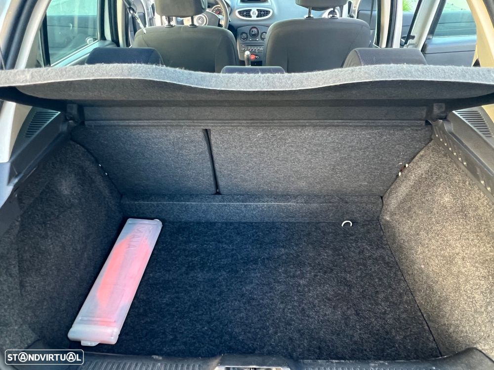 Renault Clio 1.2 16V Dynamique - 8