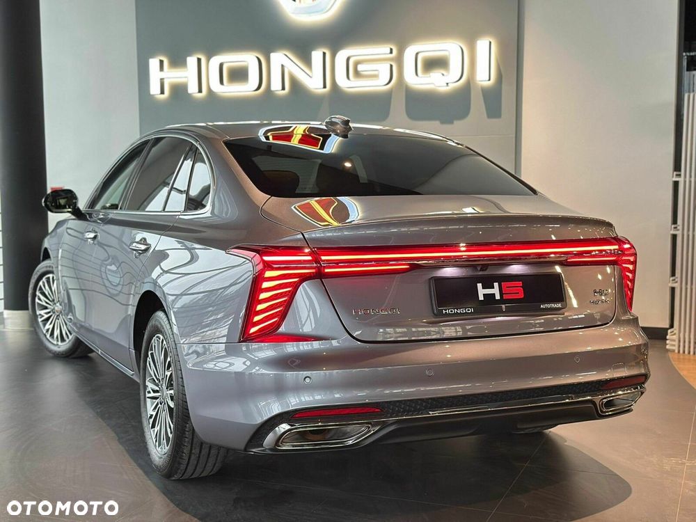 Hongqi H5 - 3