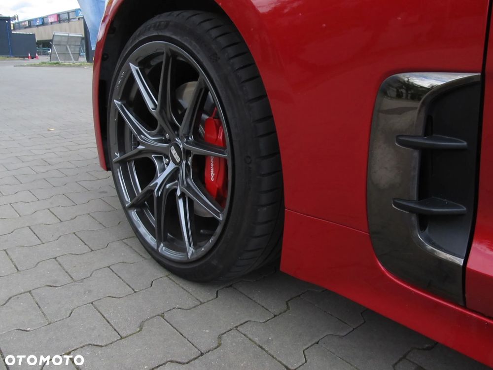 Kia Stinger - 7