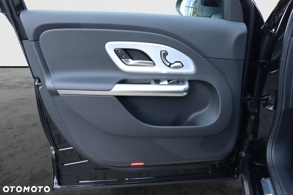 Mercedes-Benz GLB - 7